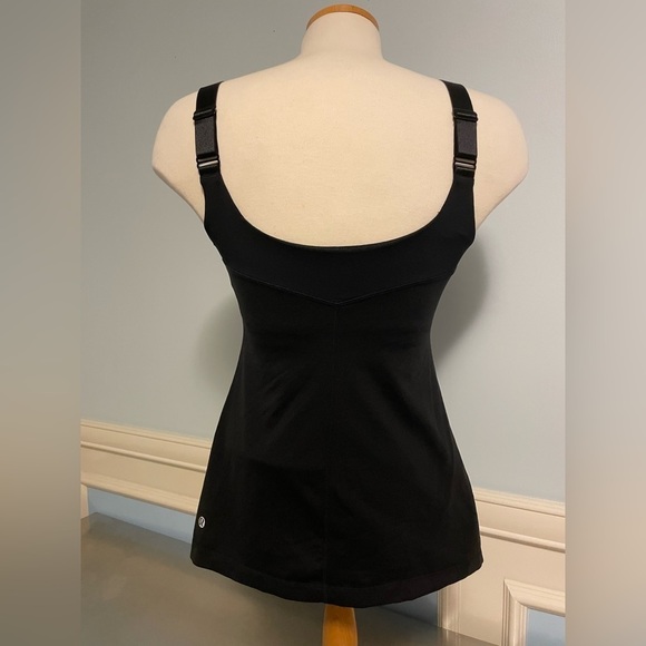 Lululemon - Heart Tank US8 - Picture 7 of 11